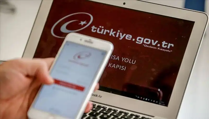 Bakan Kacır’ın Açıklamaları: e-Devlet Üzerinden Tam 8 Bin Hizmet Erişime Açıldı!