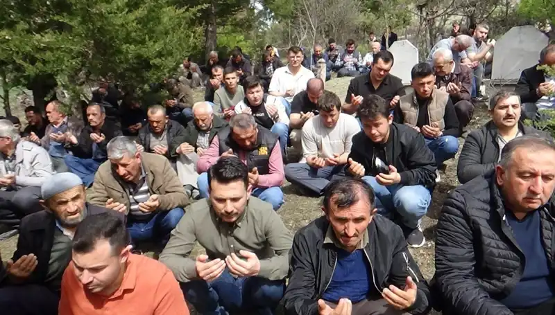 Küçük Köyün Kahramanı: Veda Zamanı Geldi