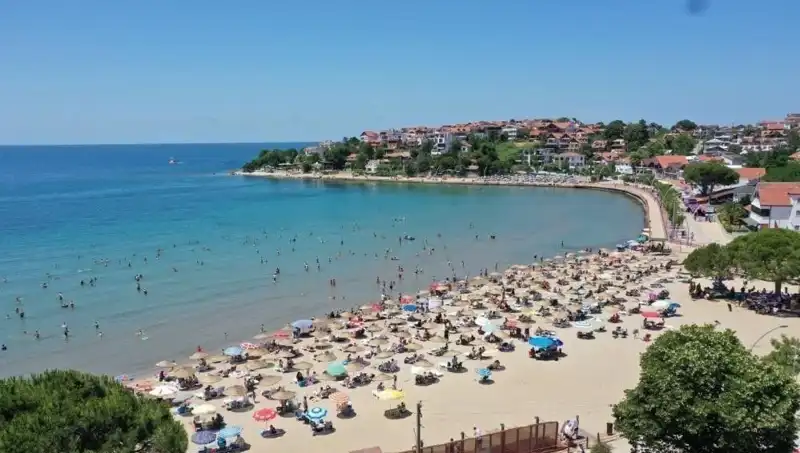 Yaz Tatilinde Deniz Keyfi: 5 Plaja Dikkat Edin, Diğerleri Tehlikeli!