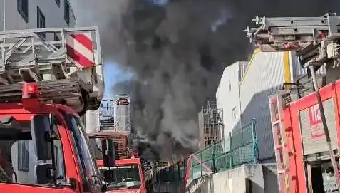 Tuzla'daki Fabrika Yangını Kontrol Altında: Son Gelişmeler Neler?