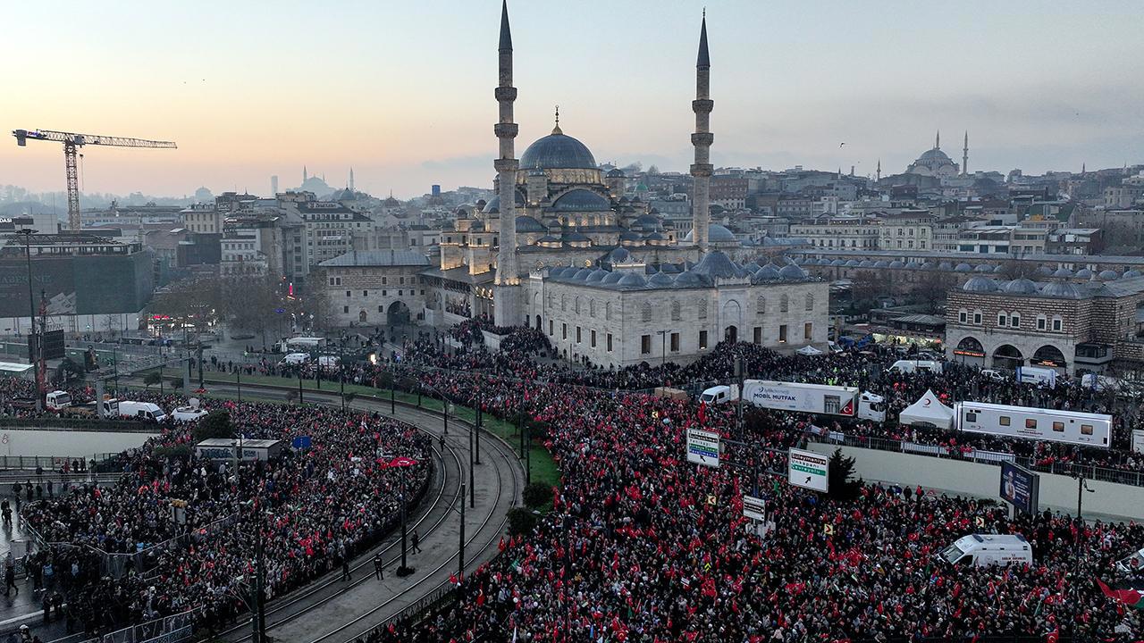 Küresel İnsanlık İttifakı İstanbul'da Toplandı