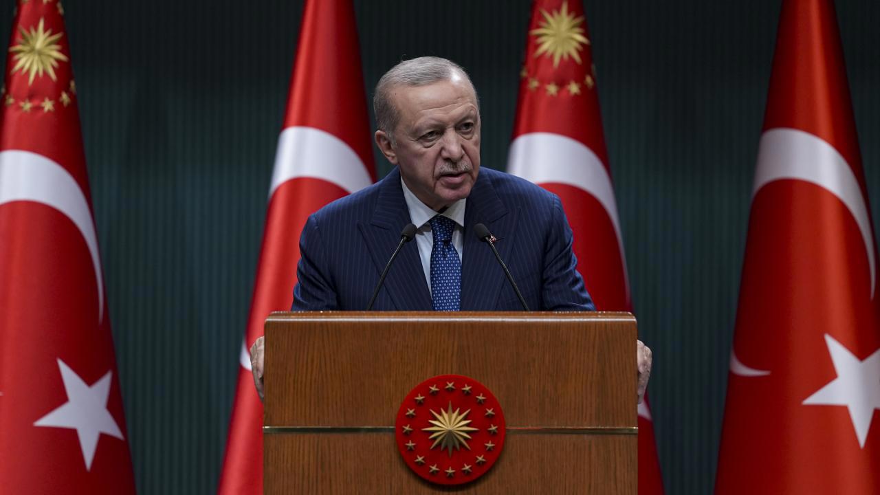 Cumhurbaşkanı Erdoğan Depremzedelerin Yanında