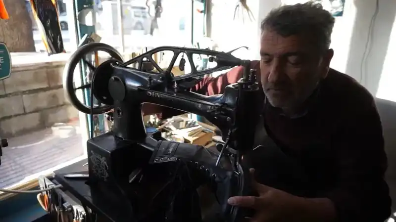 Tüketim Kültürüne Rağmen Geleneksel El Sanatları: Usta Zanaatkârın Hikayesi