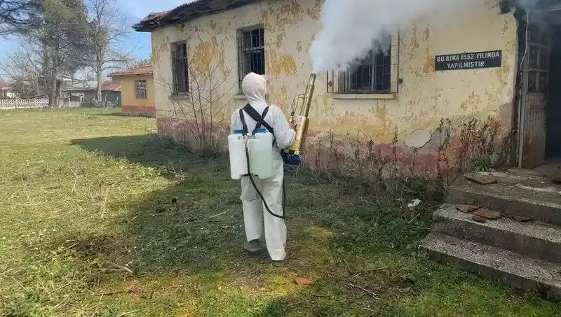 Çiftçiler Kahverengi Kokarca ile Mücadelede Yeni Yöntemler Deniyor