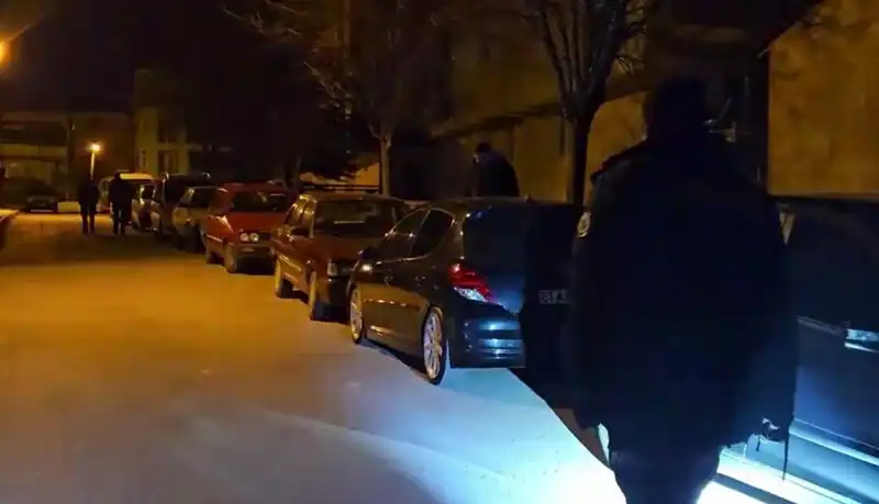 Park Halindeki Araçları Çizen İki Genç Yakalandı: Şok Edici Olayın Perde Arkası