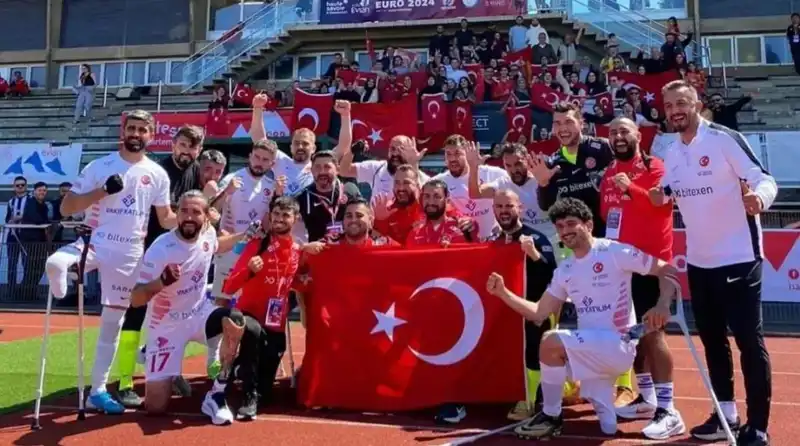 Ampute Futbol Takımımız Şampiyonluktan Şampiyonluğa Koşarak Engelsiz Kalplere Umut Aşılıyor