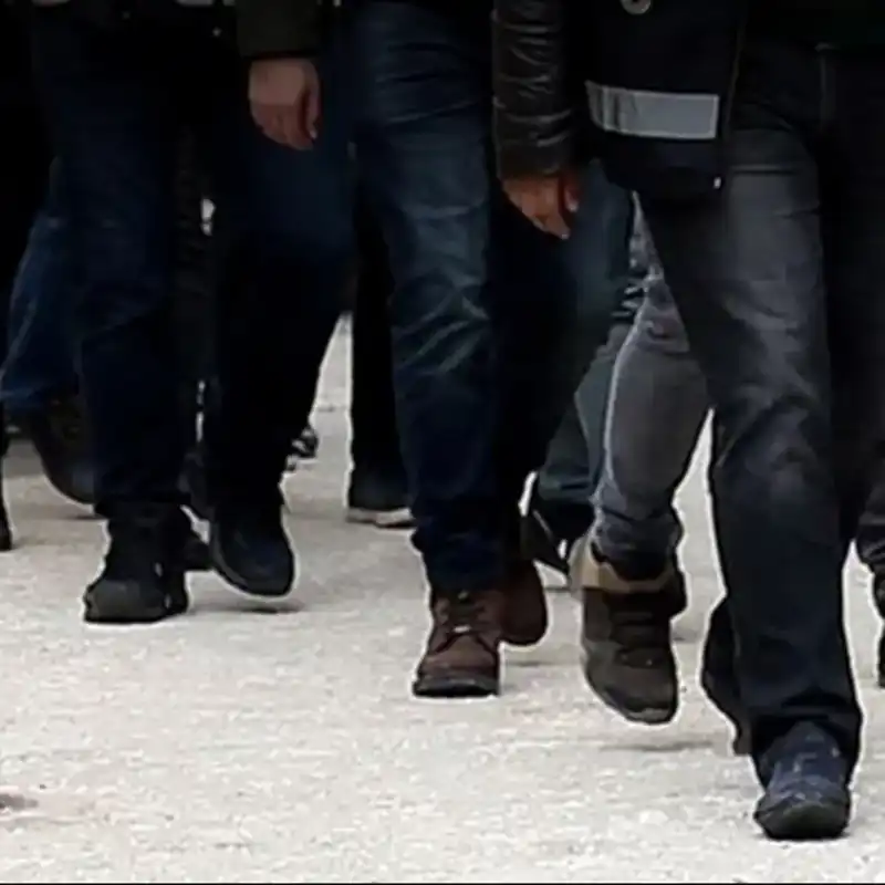 11 Kişiden Oluşan Çete, 87 Milyon Liralık Vurgunla Tıkandı: 22 Kişi Gözaltına Alındı