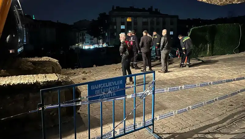 İstanbul’da İnşaat Çalışmaları Sırasında Şok Eden Yol Çökmesi Olayı!