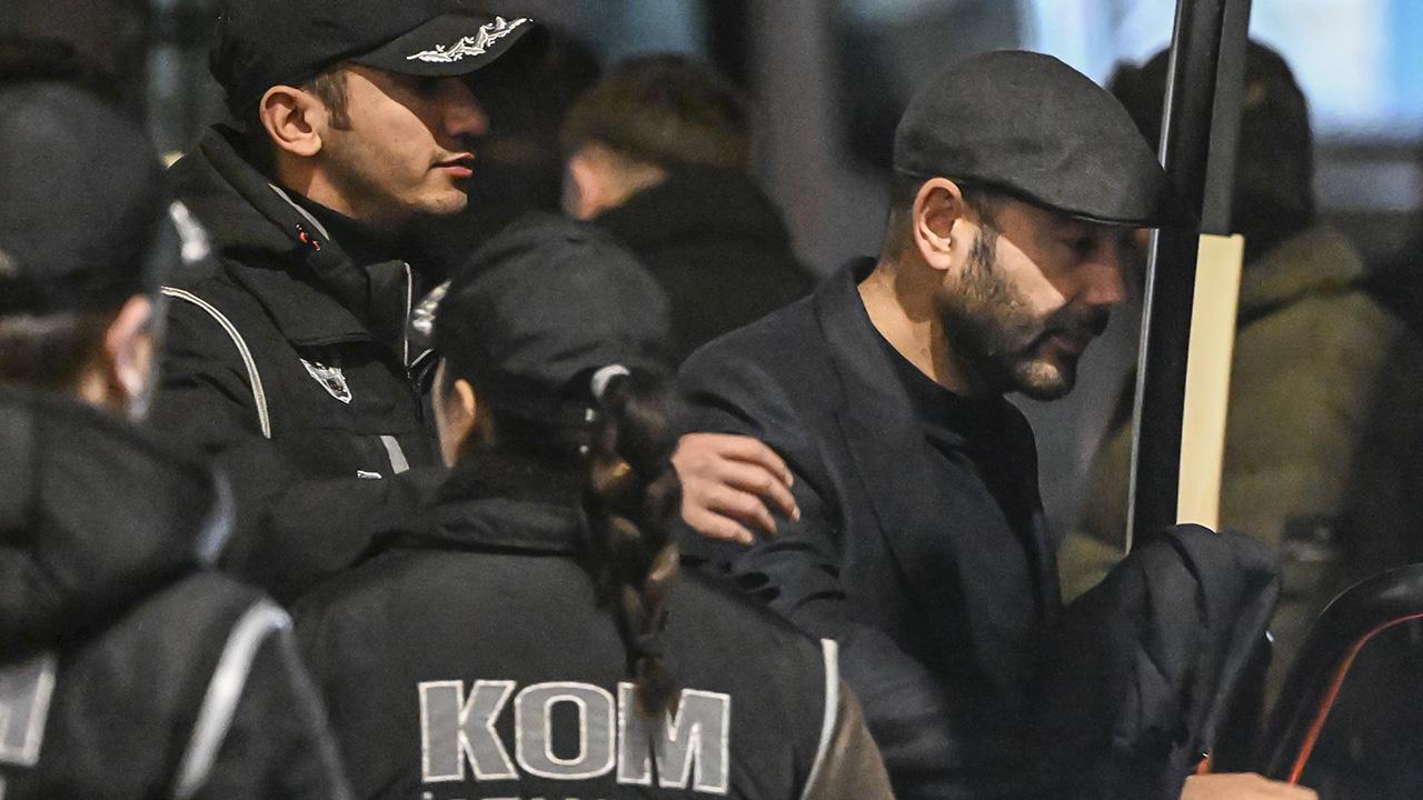 Beşiktaş Belediye Başkanı Akpolat'tan Şok Karar: Görevden Uzaklaştırıldı