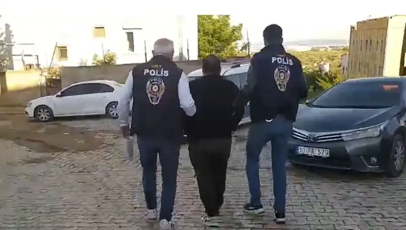 Balıkesir'de Yüzleri Aydınlatan Dolandırıcılık Operasyonu: 4 Tutuklama!
