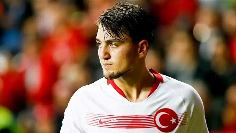 Beşiktaş, Milli Futbolcudan Cevap Bekliyor: Transfer Süreci Hız Kazandı