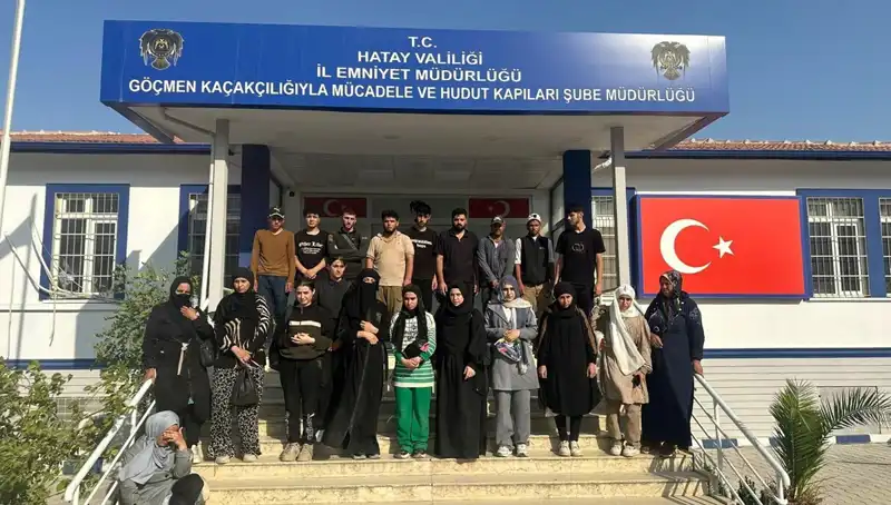 Minibüste 24 Göçmen Yakalandı: Sınır Kaçakçılığına Darbe Üstüne Darbe
