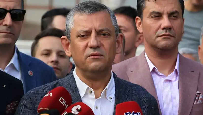 Sandık Tehdidi: Özgür Özel, Demokrasiye Yönelik Saldırıları Açıkladı