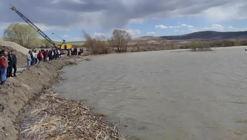 Kızılırmak Nehri'nde Kaybolan 17 Yaşındaki Mehmet’in Günler Süren Arayışı