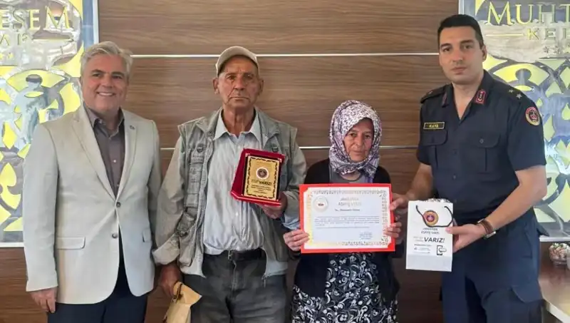 Tek Varlıkları Olan Evi Jandarmaya Bağışlayarak Ahlaki Sorumluluk Üstlendiler