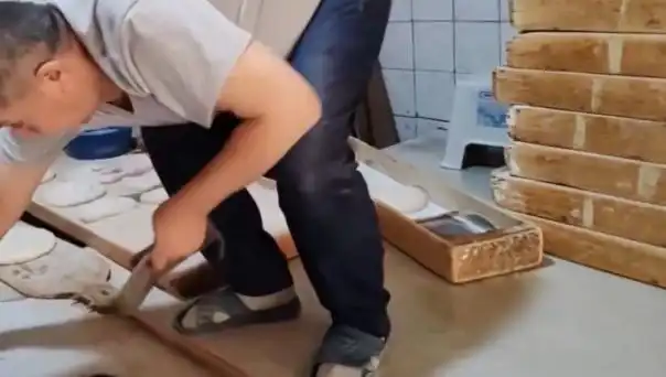 Pide Fırınında Terlik Skandalı: 105 Bin TL Ceza Geliyor!