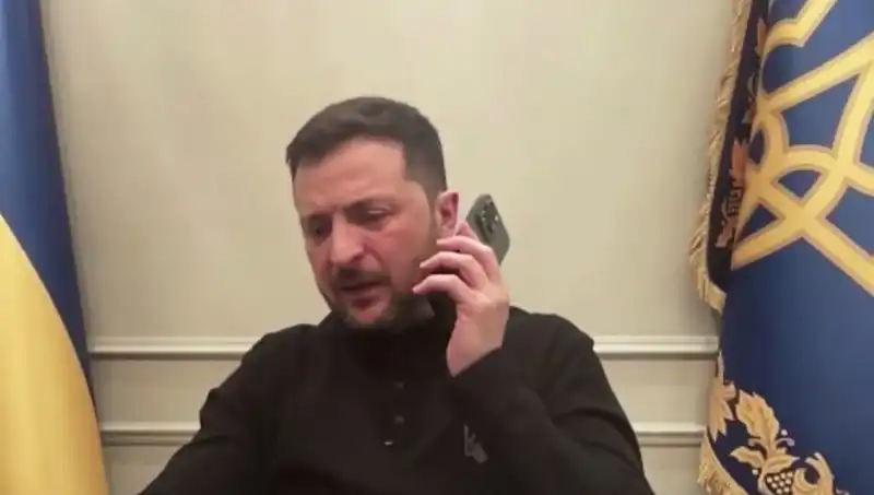 Zelenski’nin Basın Toplantısı Sırasında Macron’un Çağrısı Şok Etti
