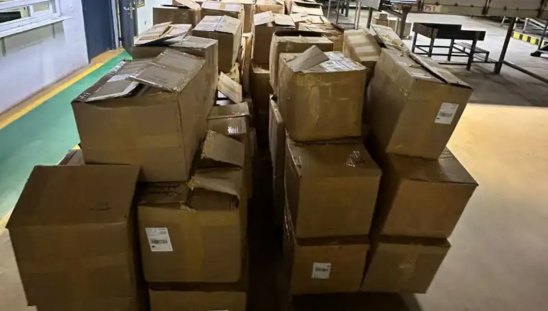 Kargo Şirketinde Depoya Gizlenen Kaçak Tütün Operasyonu Şok Etti