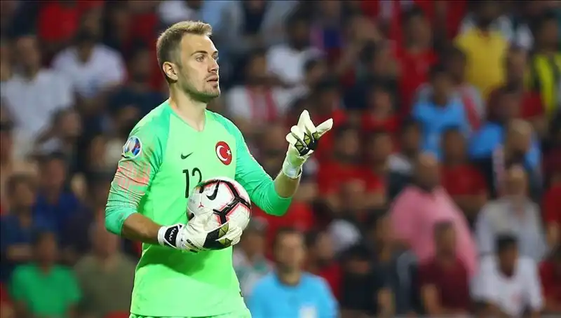 Mert Günok Futbolu Bırakacağı Yaşı Açıkladı: Taraftarları Şokta!