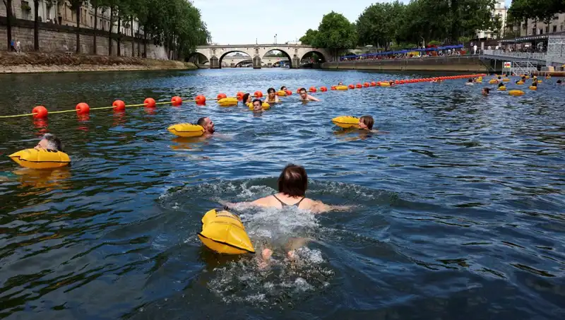 Paris'in Kalbinde Tarihi An: Seine Nehri Artık Herkese Açık!
