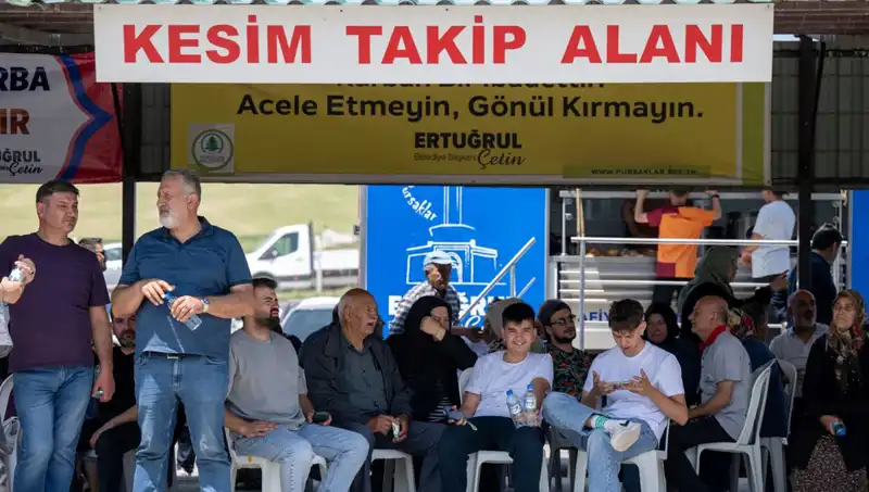 Ankara'daki Kurban Pazarlarında Yoğun Hareketlilik ve Alışveriş Coşkusu