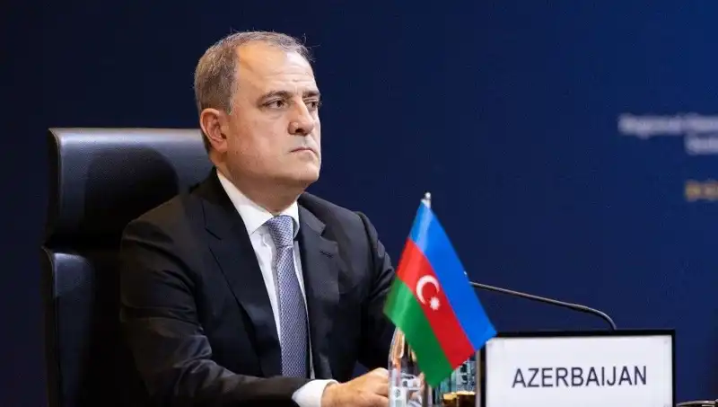 Azerbaycan ve Ermenistan'dan Tarihi Anlaşma: Barışa Giden Yol Açıldı