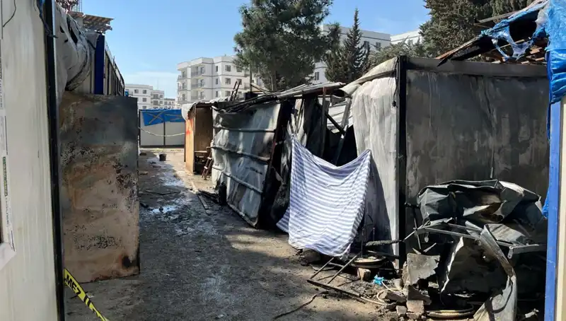 İşçilerin Kaldığı Konteynerde Yangın: Can Pazarı Ortaya Çıktı