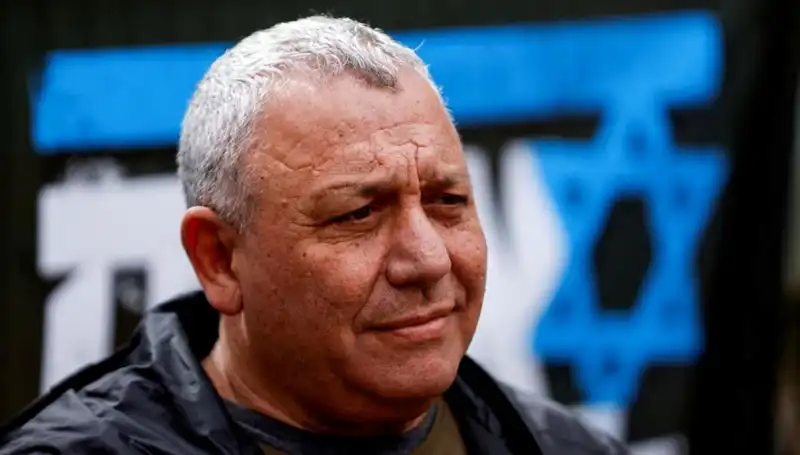 İsrail'de Siyasi Deprem: Gadi Eisenkot'un İstifası Üzerine Analiz