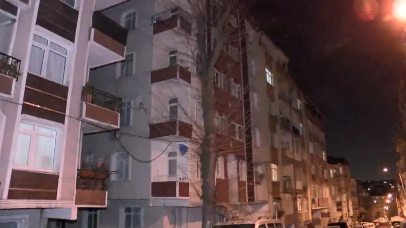 Altı Katlı Apartmanda Panik Yaratan Kolon Sesleri: Tahliye Süreci Başladı