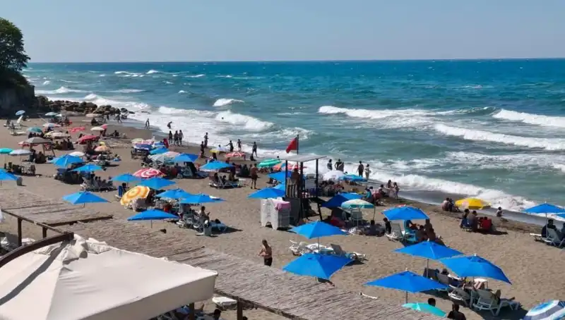 Akçakoca'da Denizde Yasağa Dikkat! Neden Bu Karar Alındı?