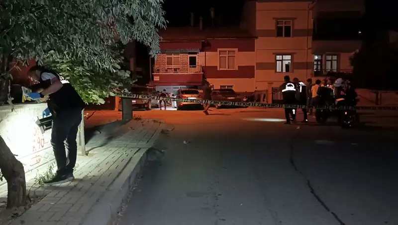 Karaman'da Kız Arkadaşıyla Tartışan Genç, Kanlı Bir Gecenin Kahramanı Oldu