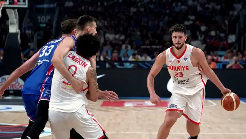 12 Dev Adam, İsveç'i Yenerek Sıradaki Tura Geçti!