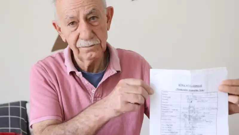 Dede ve Torunlarıyla Birlikte Eylemde: "Tahliye Etmeyin!"