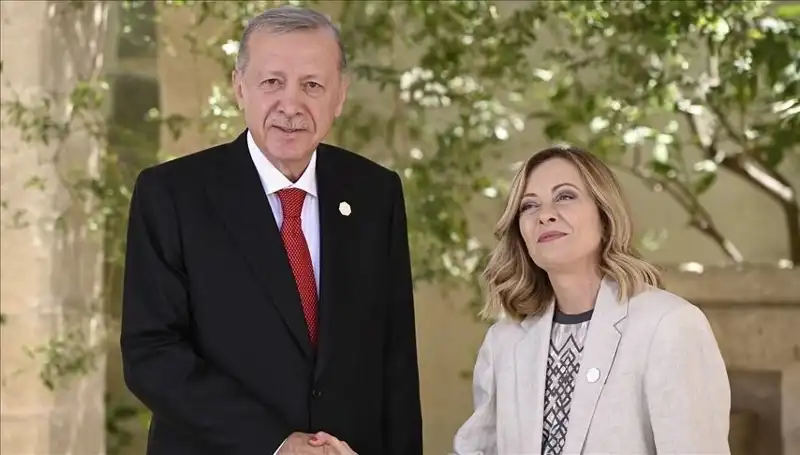 İstanbul'da Akdeniz Zirvesi: Liderler Bir Araya Geliyor!