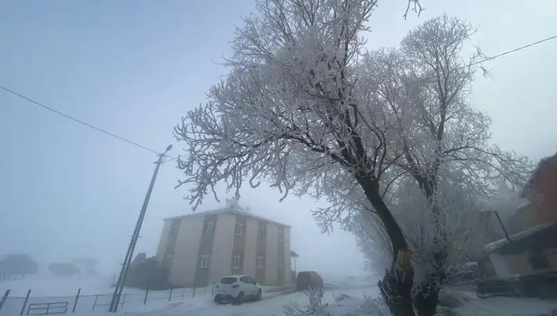 Eksi 18 Dereceyi Gören Gölde Kış Manzarası Hayran Bıraktı