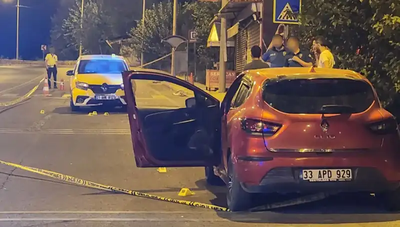 Korkunç Olay: Otomobillerden İnip Kurşun Yağdırdılar, Sonuç 2 Ölü 5 Yaralı