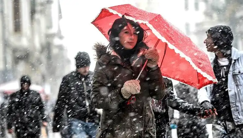 İstanbul'da Soğuk Hava Dalgası: Sıcaklık Bir Anda 20 Derece Düşecek