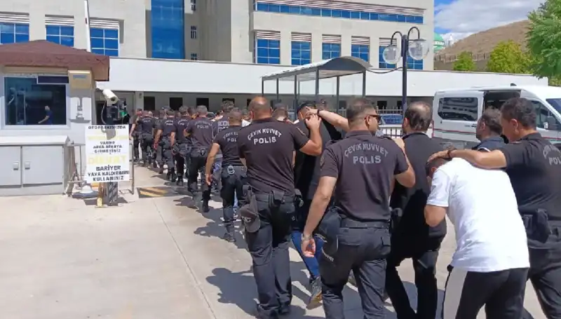 Ankara'da Haraç Çetesi Operasyonu: Avukat Bağlantıları ve Şok Detaylar