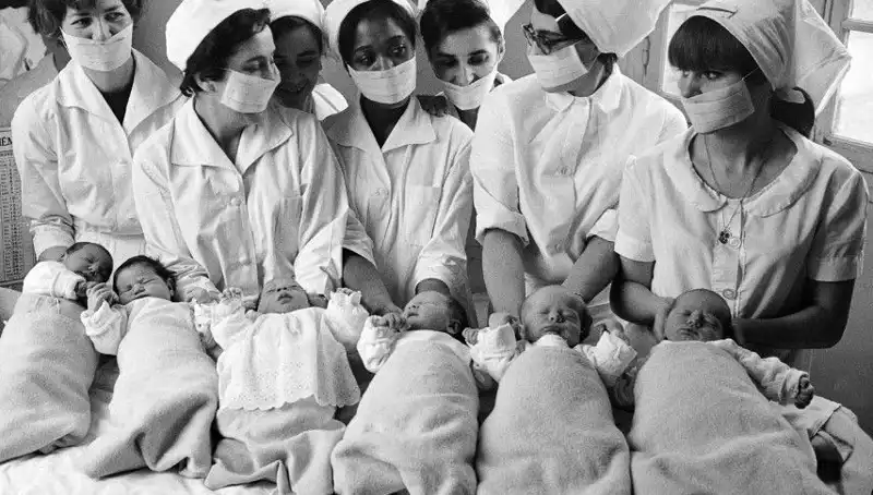 70 Yıl Önce Hastanede Karışan İki Kardeşin DNA Testi ile Yeniden Buluşma Hikayesi