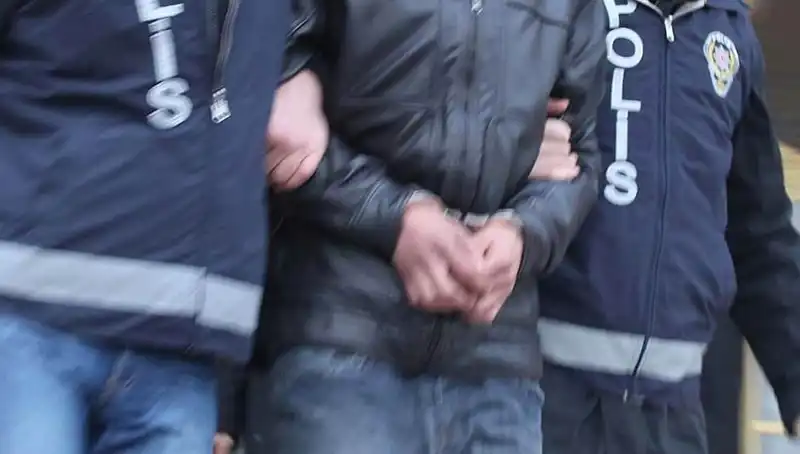 Konya'da Dev Dolandırıcılık Çetesi Çökertildi: 13 Kişi Tutuklandı!