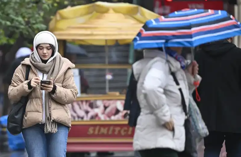 İstanbul'u Dolar Bir Kez Daha: Kışın Ardından Yalancı Bahar Geliyor!