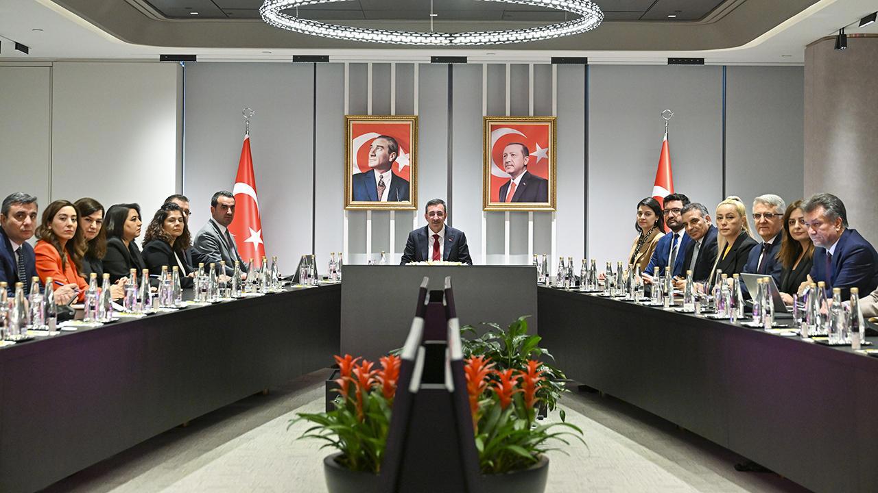 Cevdet Yılmaz: Ekonomi büyümeye devam ediyor
