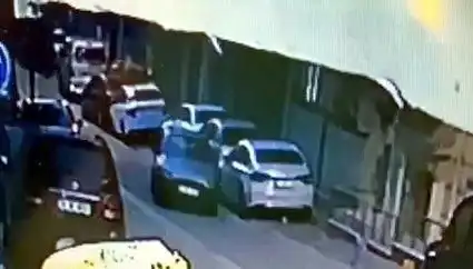 Esenyurt’ta Park Halindeki Araçlara Çarpan Sürücü Kaçtı: Olayın Ayrıntıları
