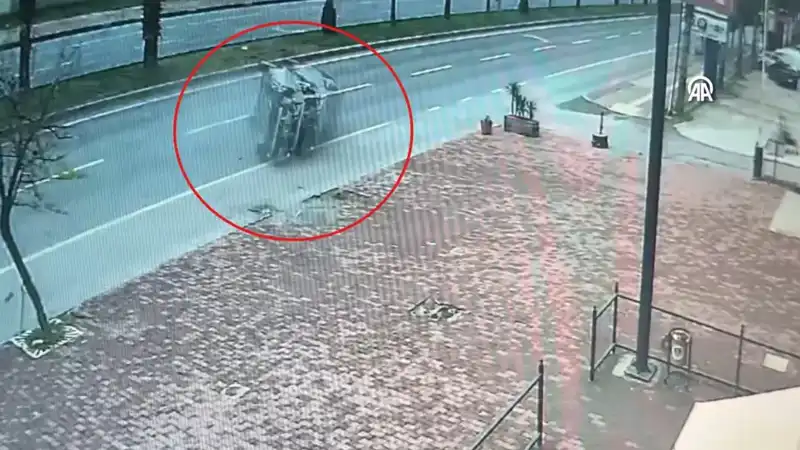 Güvenlik Kamerasına Yansıyan Kaza: Yaralılar ve Sıfır Hayat!