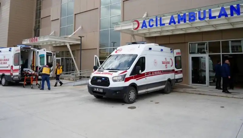 Erzincan'da Meydana Gelen Feci Kaza: Bir Hayat Gitti, Üç Yaralı