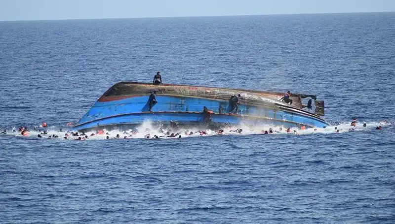 Filipinler'de Gemi Alabora Oldu: 4 Can Kaybı ve 7 Kişi Kayboldu