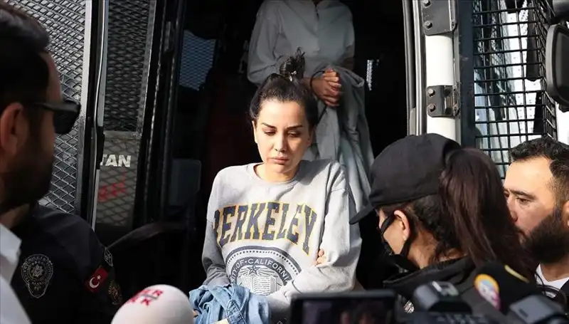 Dilan Polat’ın Instagram Hesabına Erişim Sağlanamıyor: Neden Kapandı?