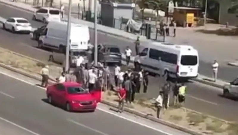 Yolun Karşısına Geçen Yaya, İhmal Sonucu Otomobilin Altında Kaldı